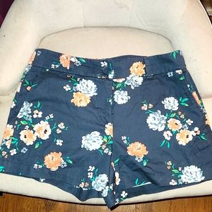 3/$25  LOFT 4" Floral Shorts Size 10